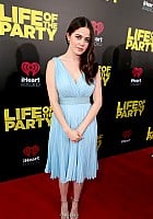 Molly Gordon